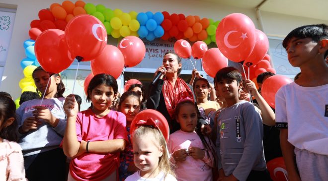 Başkan Sengel: “Kendi evladımı nasıl düşünüyorsam, kentimizdeki tüm çocukları aynı şekilde görüyorum”