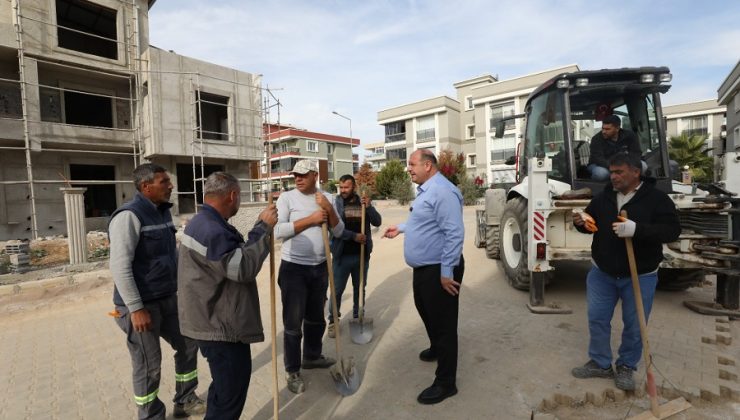 Başkan Çiçek, Menderes için projeleri yerinde denetliyor